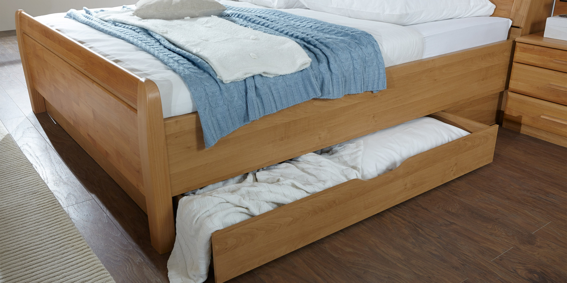 Schlafzimmer klassisch modern Toledo Erle teilmassiv Bettkasten