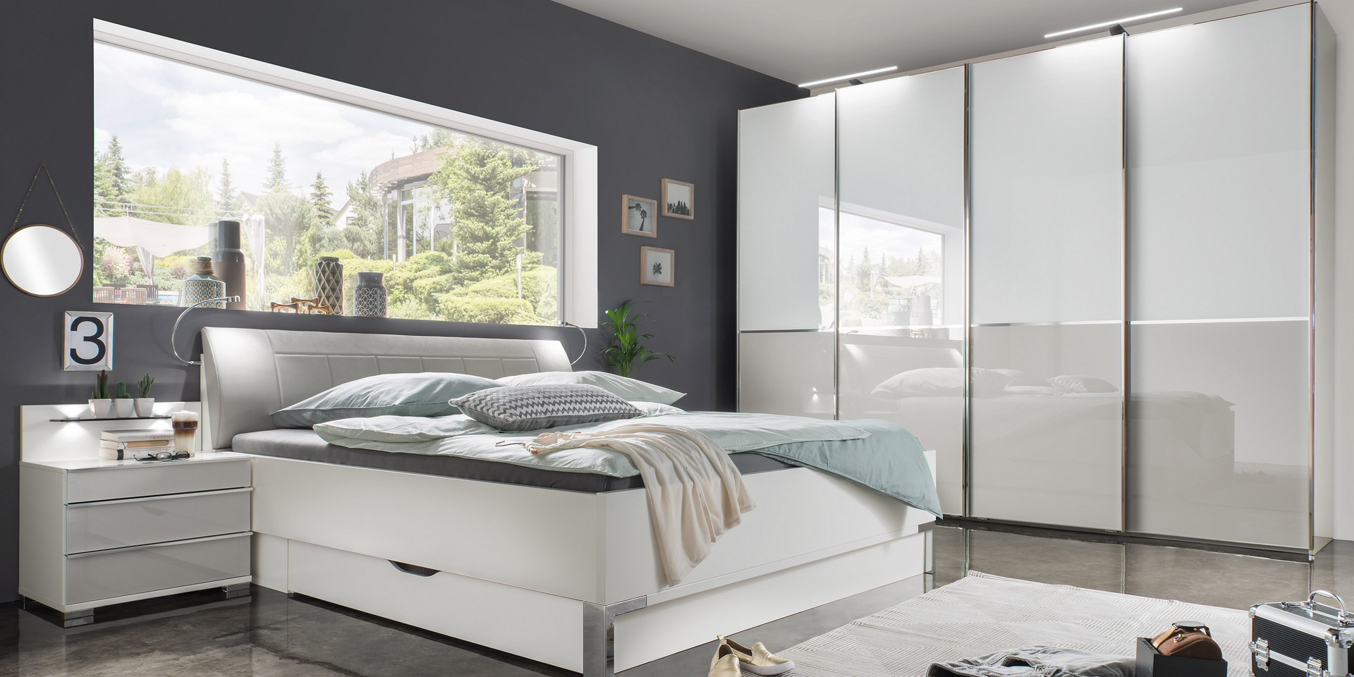Schlafzimmer modern Weiß Glas weiß Glas Kieselgrau Kleiderschrank Bett 180x200cm