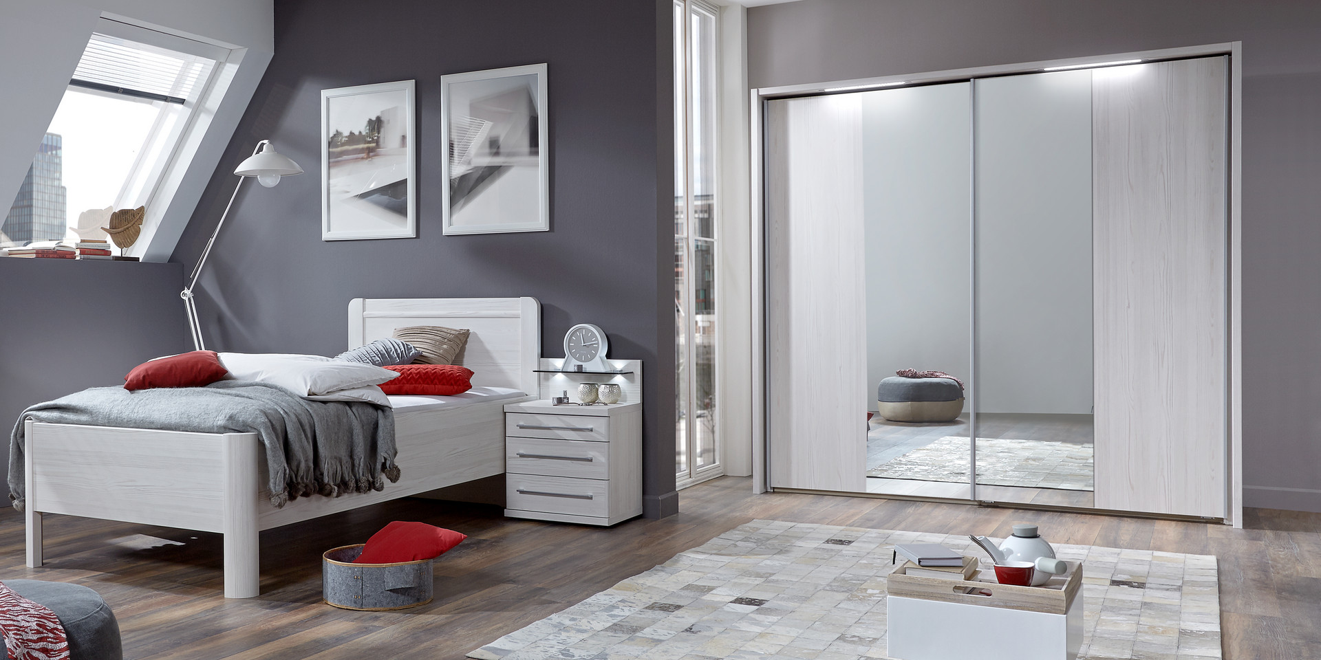 Schlafzimmer klassisch Mainau Polar-Lärche Spiegel